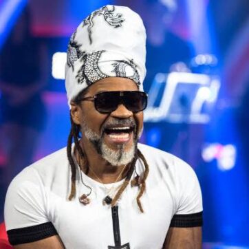 Carlinhos Brown comanda espetáculo infantil gratuito no dia 12 de março em Salvador