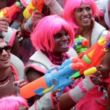 LEI É SANCIONADA E PISTOLAS DE ÁGUA SÃO PROIBIDAS NO CARNAVAL DA BAHIA