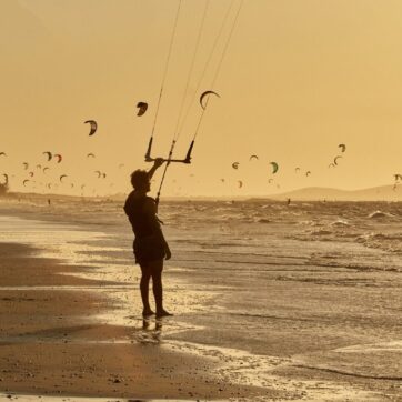 Alta estação de julho leva mais de meio milhão de turistas ao Ceará e gera R$ 3,57 bilhões