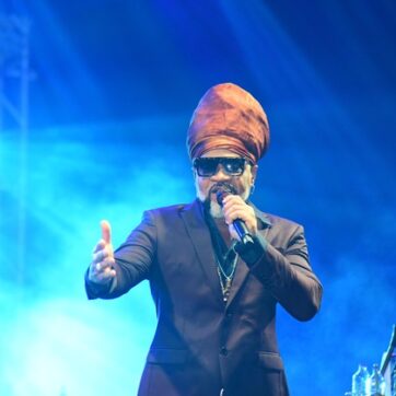 Carlinhos Brown fará show gratuito no Farol da Barra